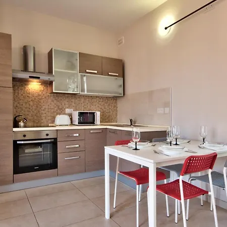 Center 1-bedroom Penthouse Lejlighed *