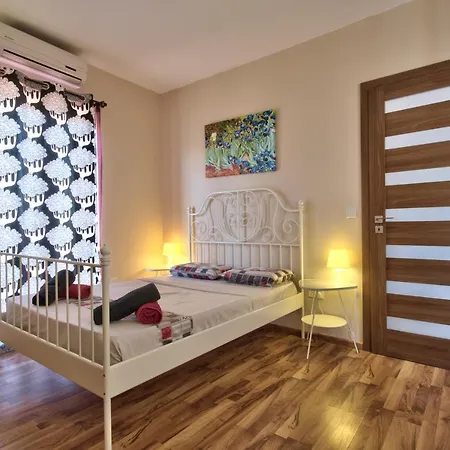Center 1-bedroom Penthouse Lejlighed